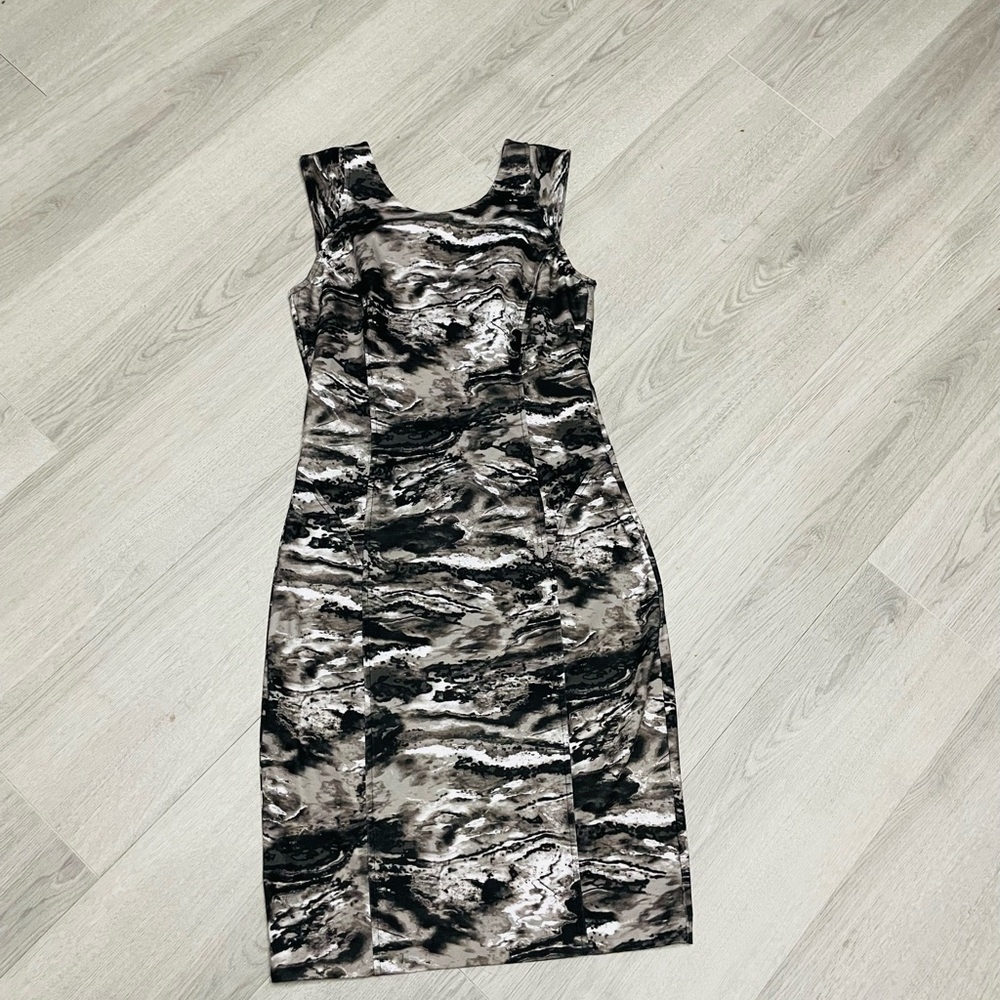 Jennifer Lopez Black and Gray Patterned Dress w/zippered back